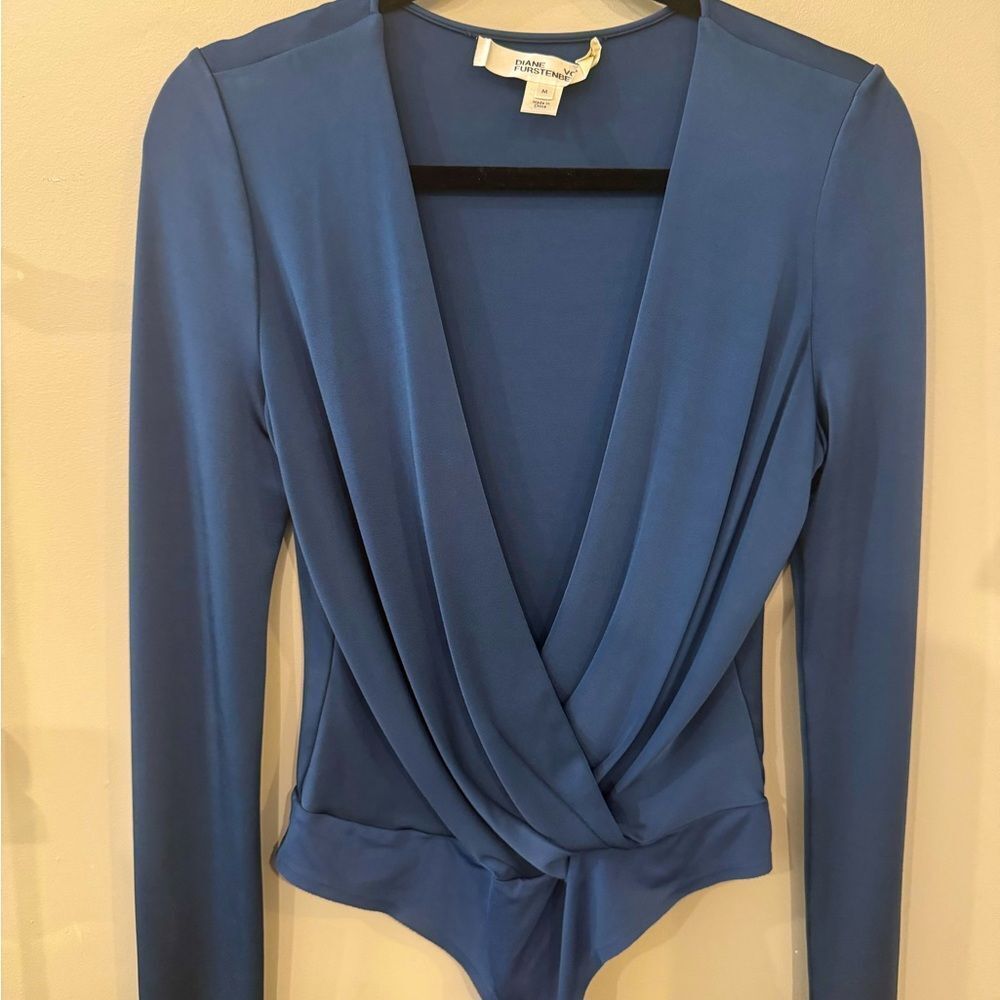 DVF Deep V long sleeve Lala Bodysuit in Indigo size M